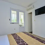 Apartmani Dina