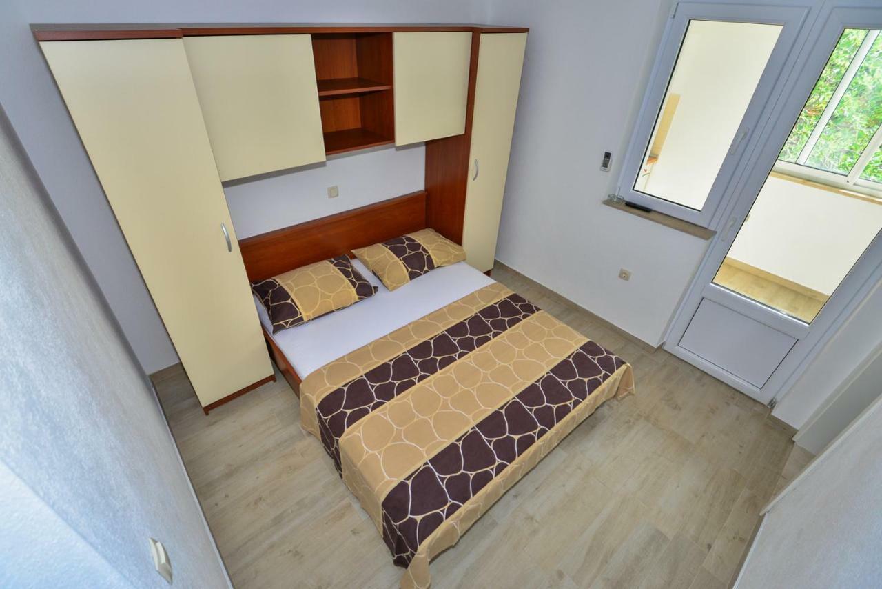 Apartment Dina Makarska