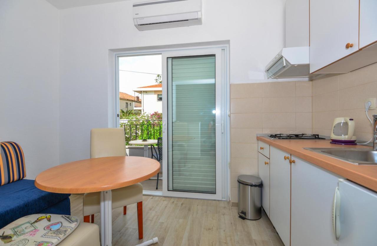 Apartment Dina